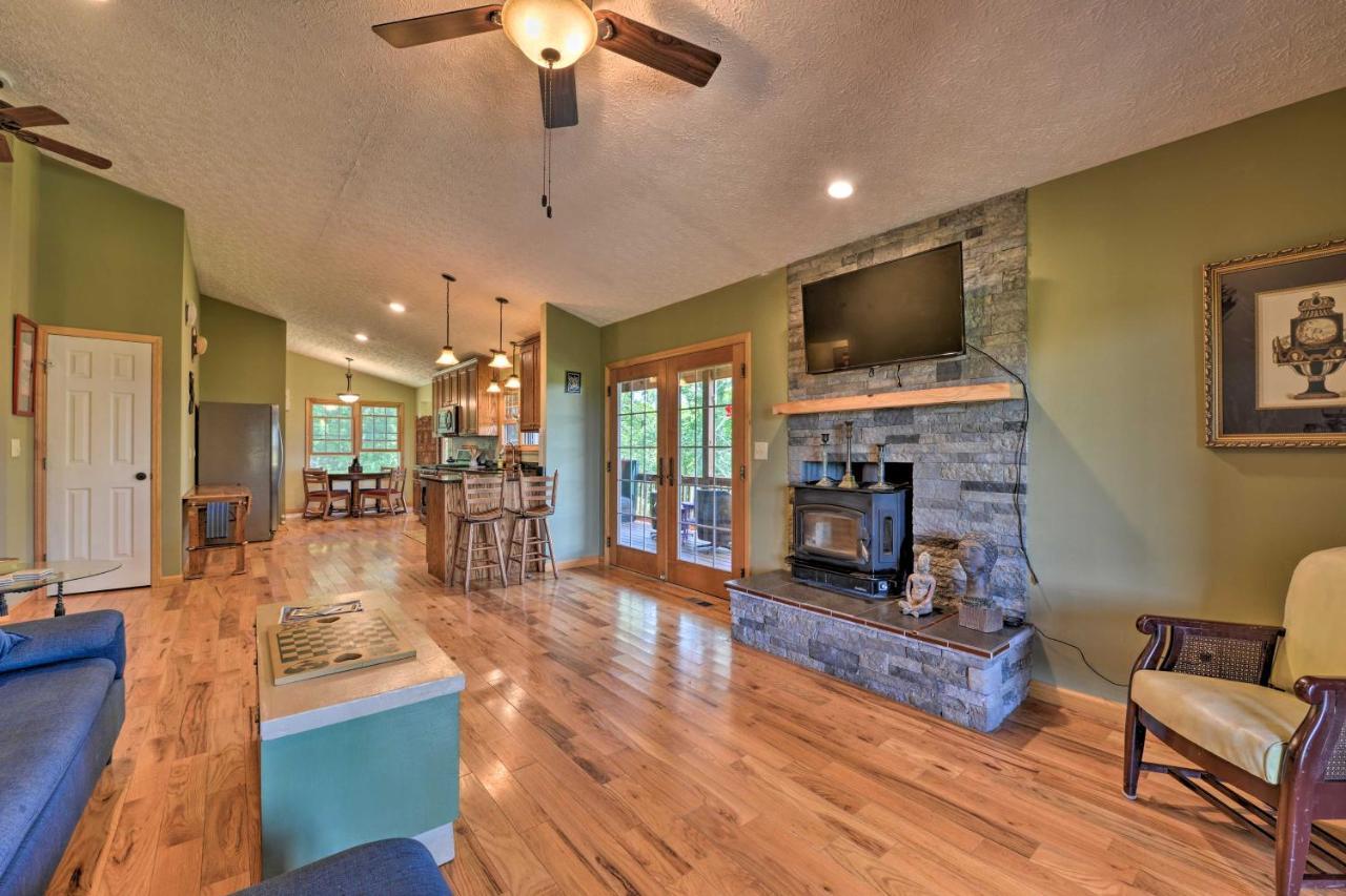 Charming Galax Retreat With Wraparound Deck! Βίλα Εξωτερικό φωτογραφία