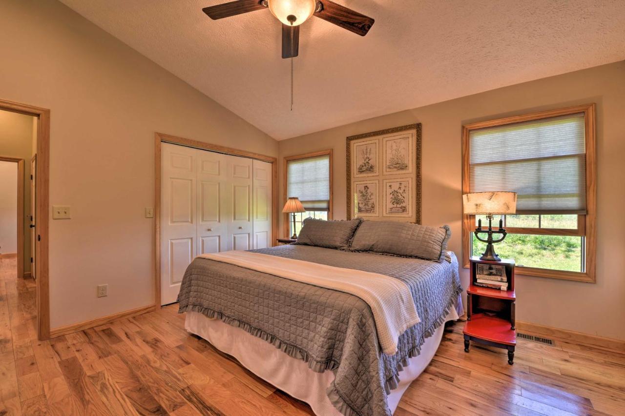 Charming Galax Retreat With Wraparound Deck! Βίλα Εξωτερικό φωτογραφία